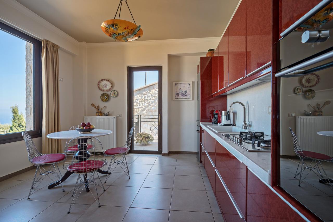 Sea Views At Villa Anemomylos With Heated Pool, Ping Pong And Tennis Agia Pelagia Eksteriør billede